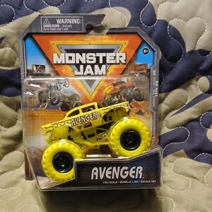 Avenger Yellow Toy Truck 1/64 Monster JAM